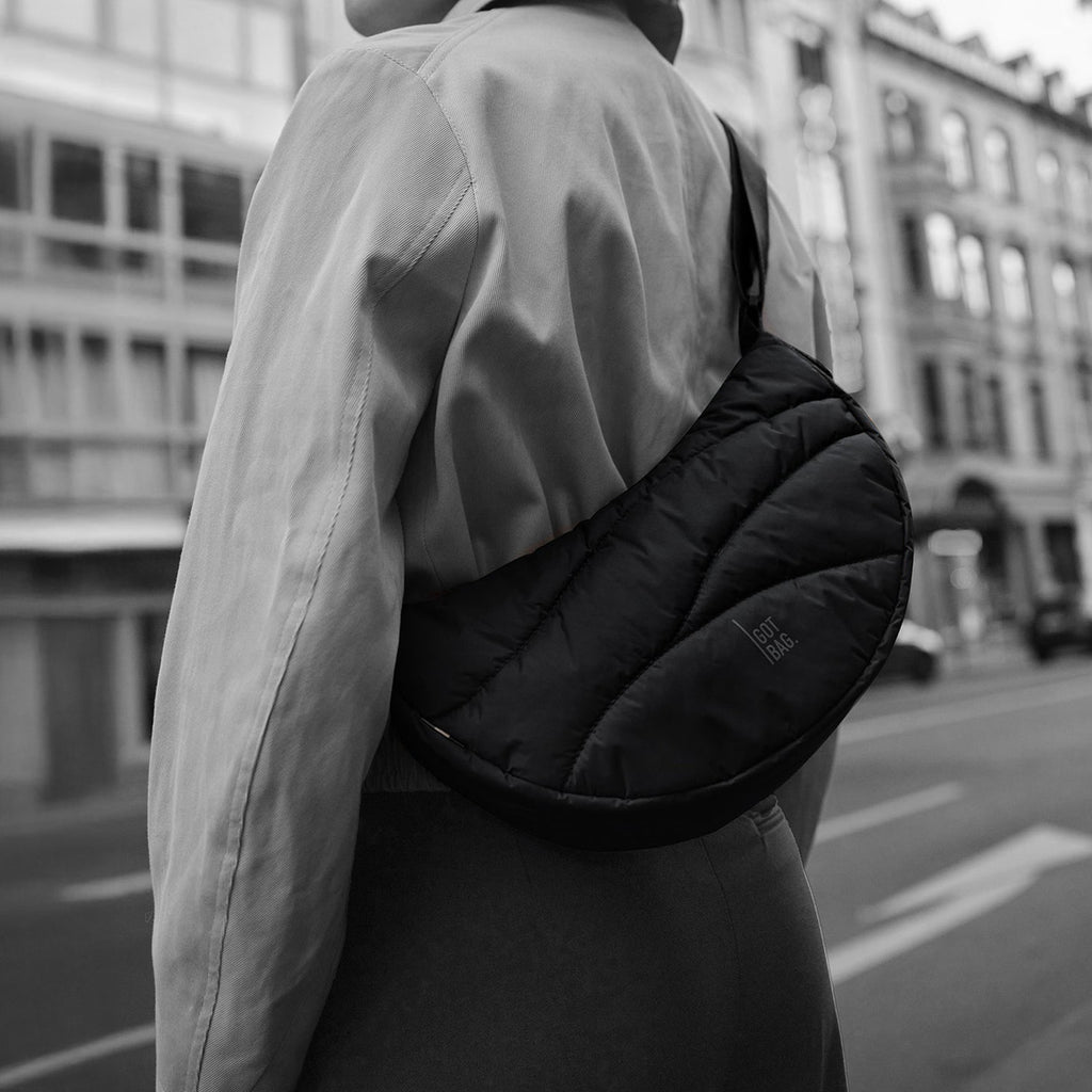 Wavy Puffer Moon Bag