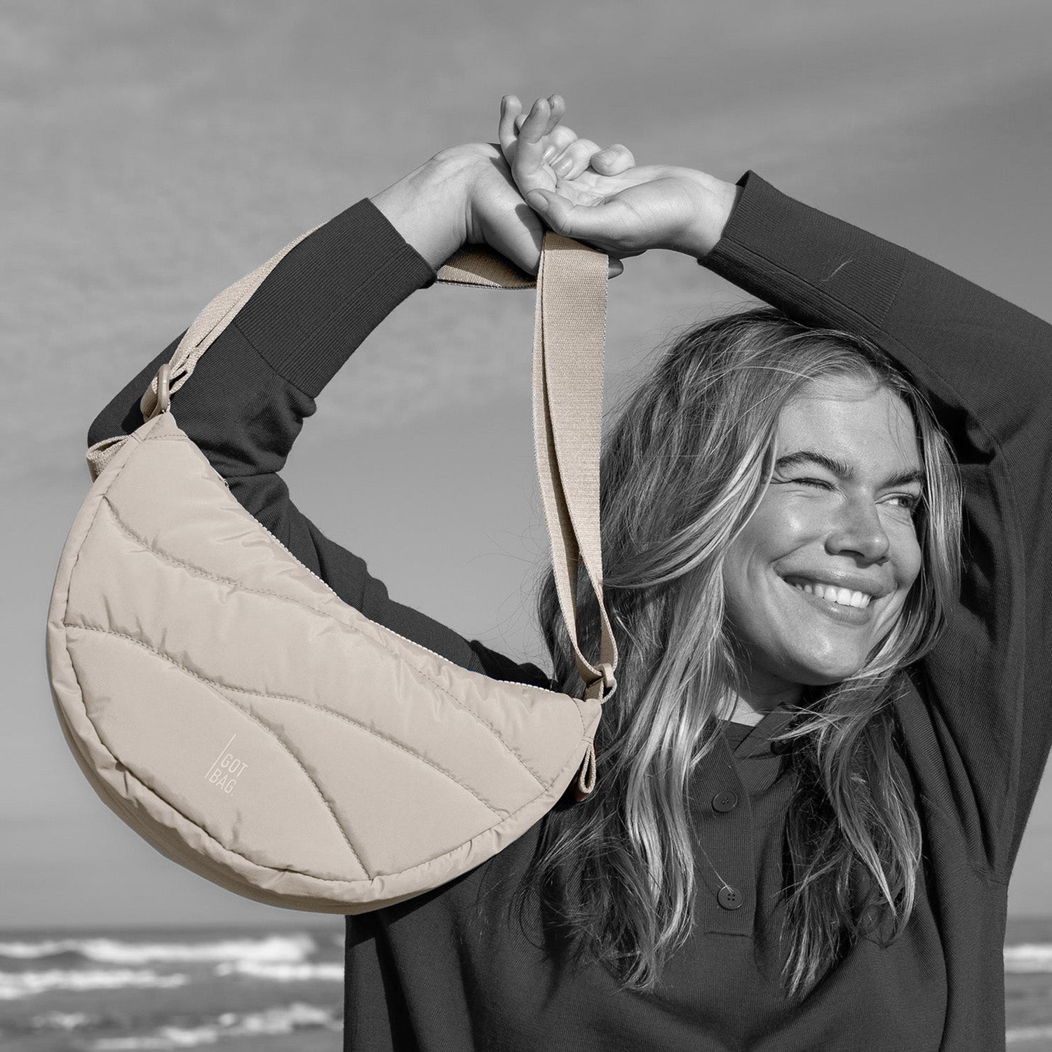 Wavy Puffer Moon Bag