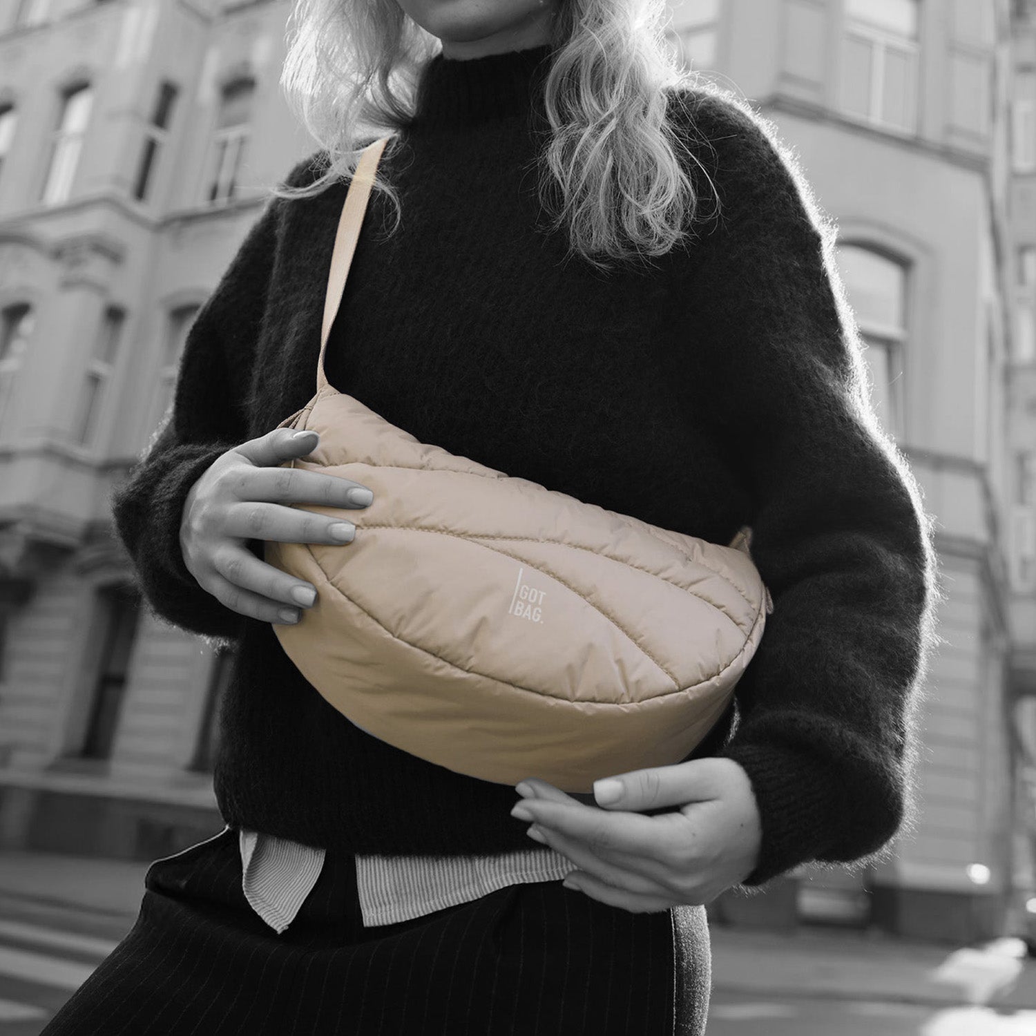 Wavy Puffer Moon Bag