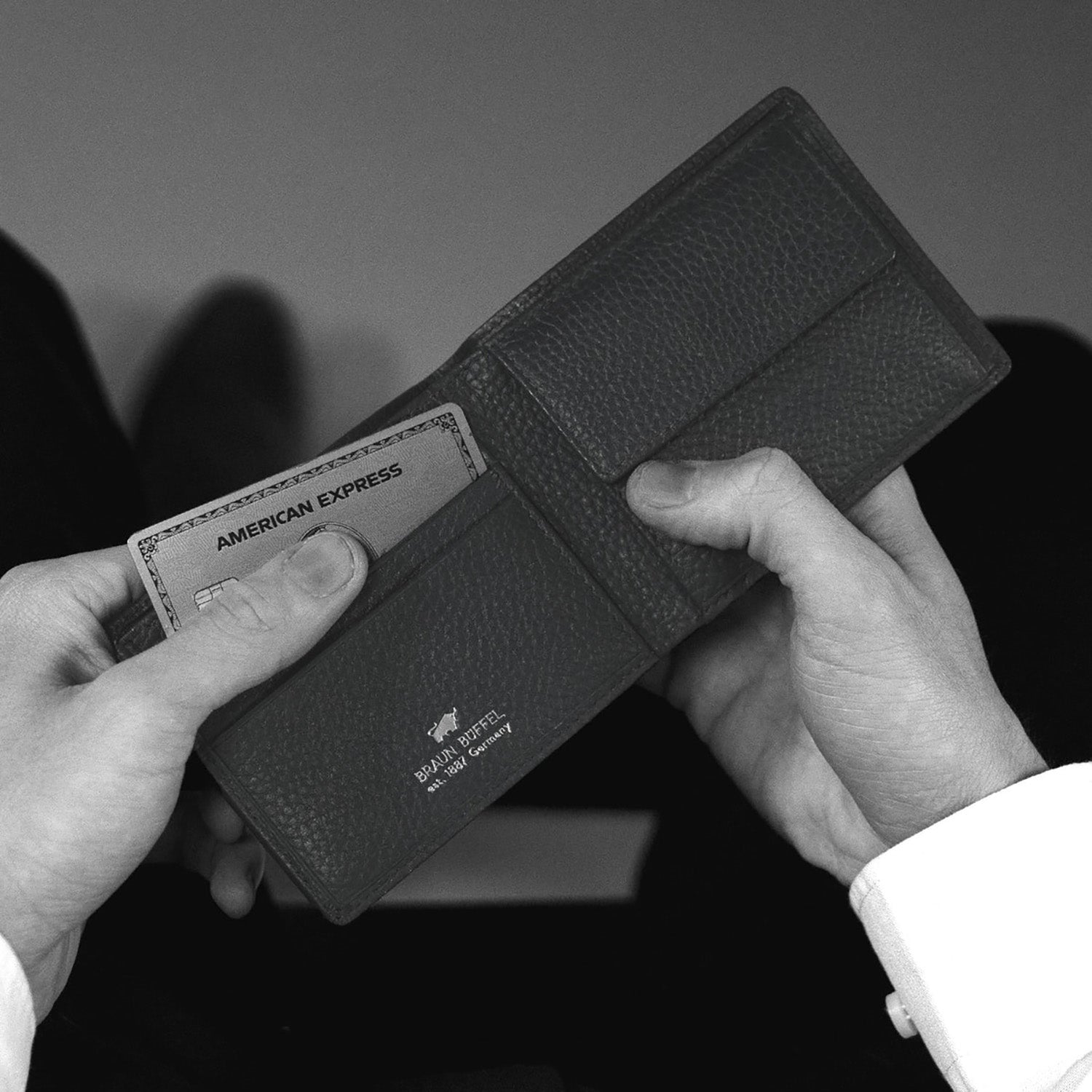 Theo RFID Geldbörse 4+4CS