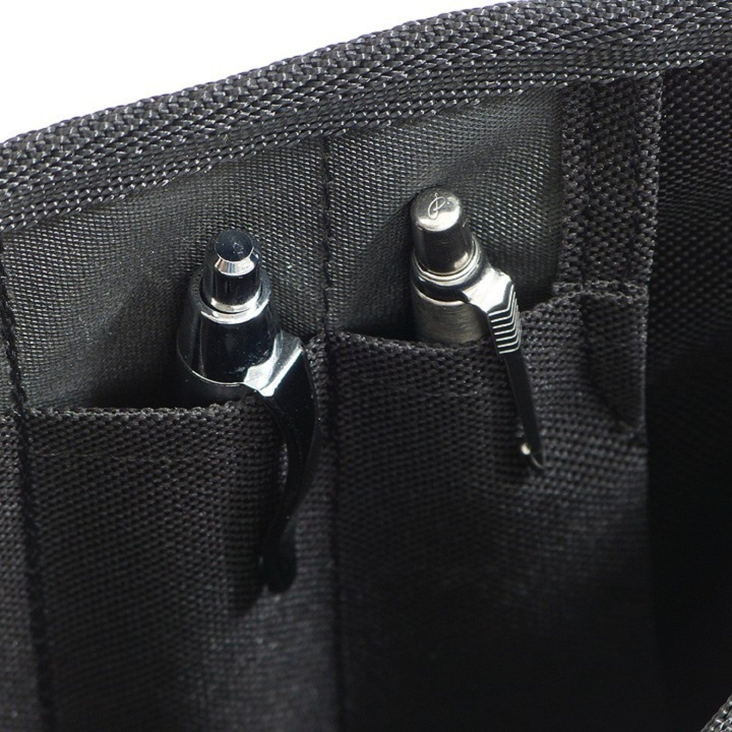 Lieblingstasche Barkasse Mini messenger bag interior featuring black fabric pen holder slots with two silver pens
