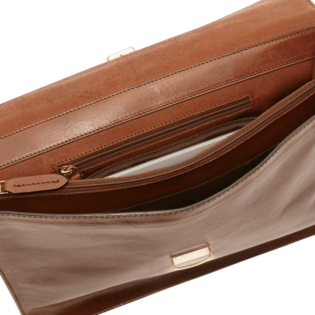 Lieblingstasche brown leather business bag with laptop compartment and zip pocket.