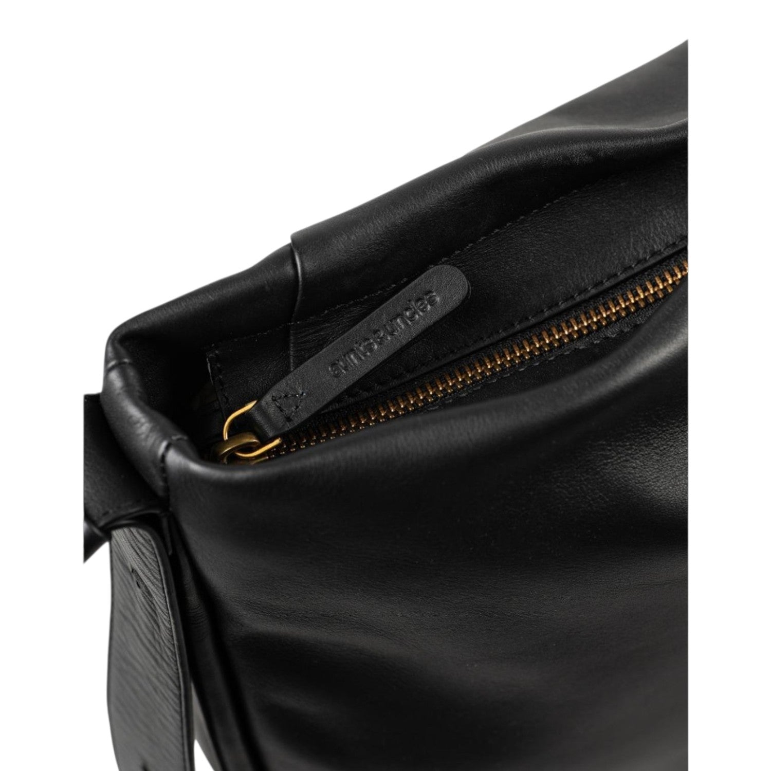 Lieblingstasche Coral black leather handbag featuring a gold-toned zipper and branded leather pull tab