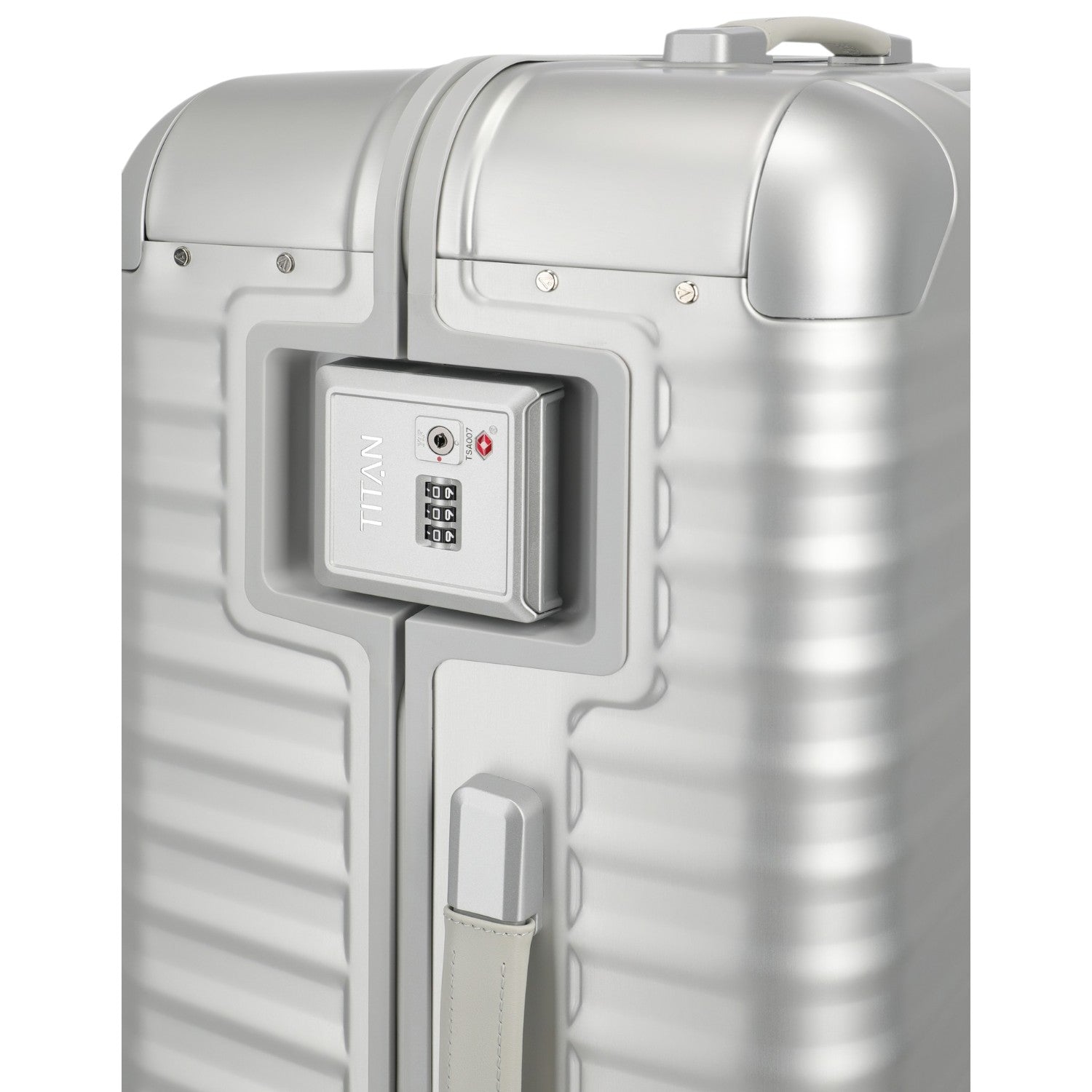 Lieblingstasche Eternity 4W L silver aluminium suitcase with TSA lock and leather handle, ideal for long trips.