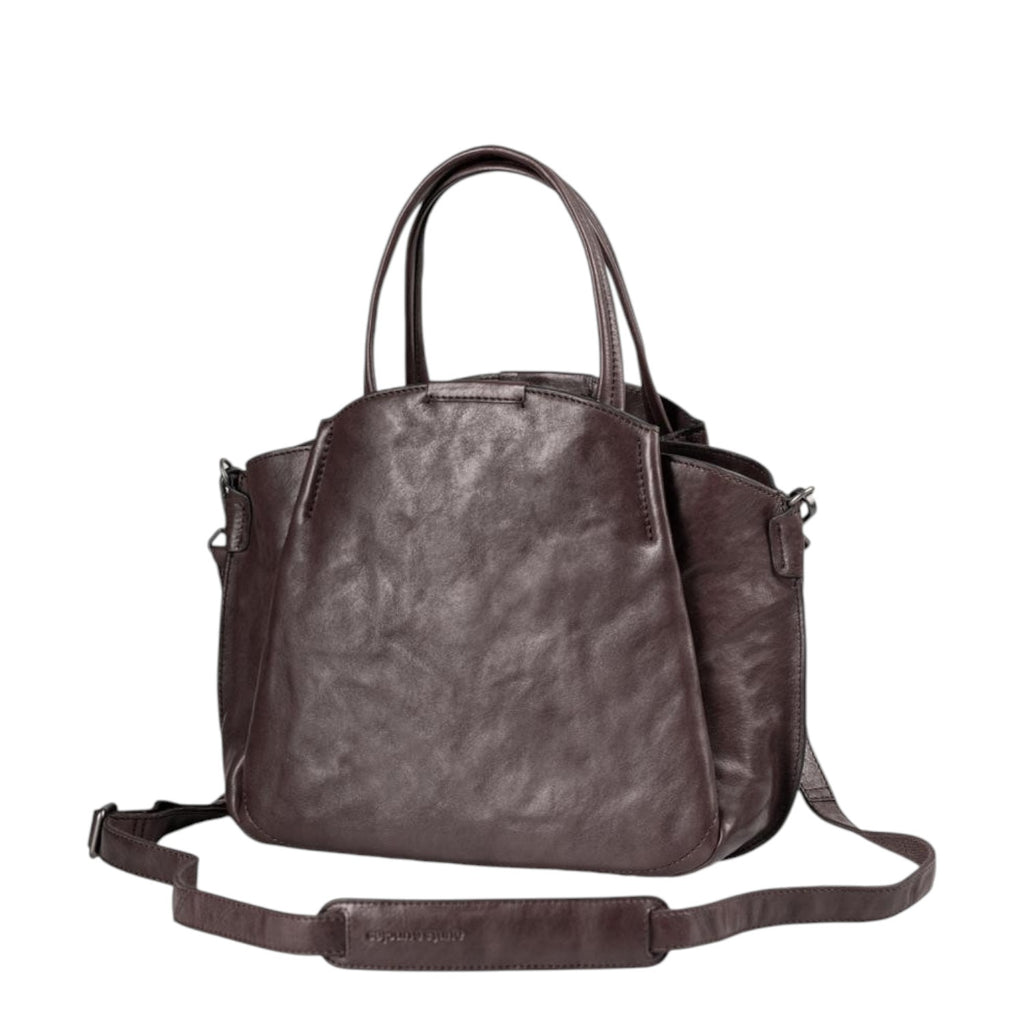 Lieblingstasche Mrs. Chiffon Pie dark brown leather handbag with top handles and an adjustable shoulder strap.