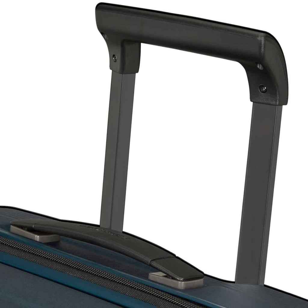 Lieblingstasche NUON Spinner 69/25 Exp suitcase featuring a sturdy black telescopic handle and top carry handle.