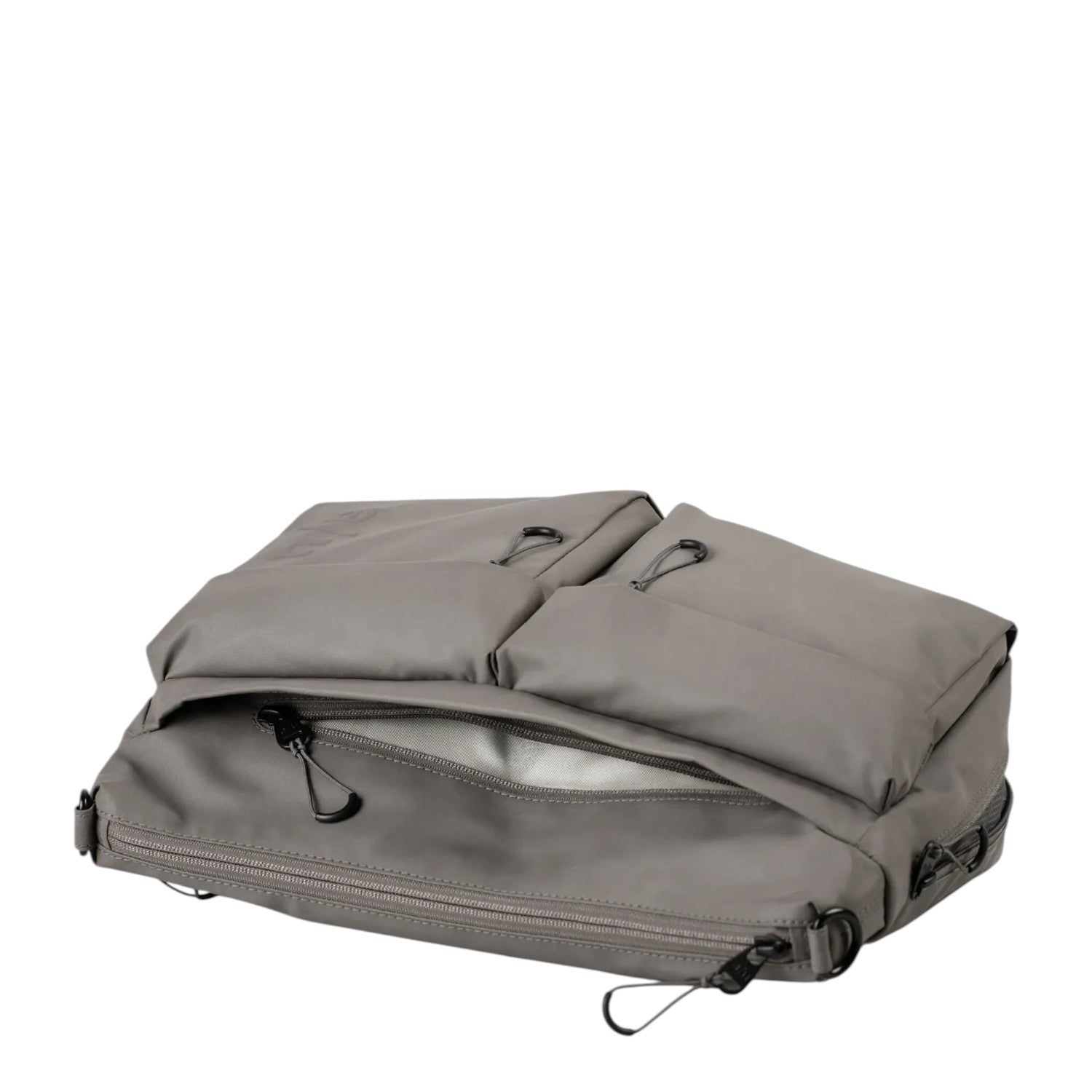 Lieblingstasche Omono RE lite grey messenger bag with multiple front pockets and zip closures