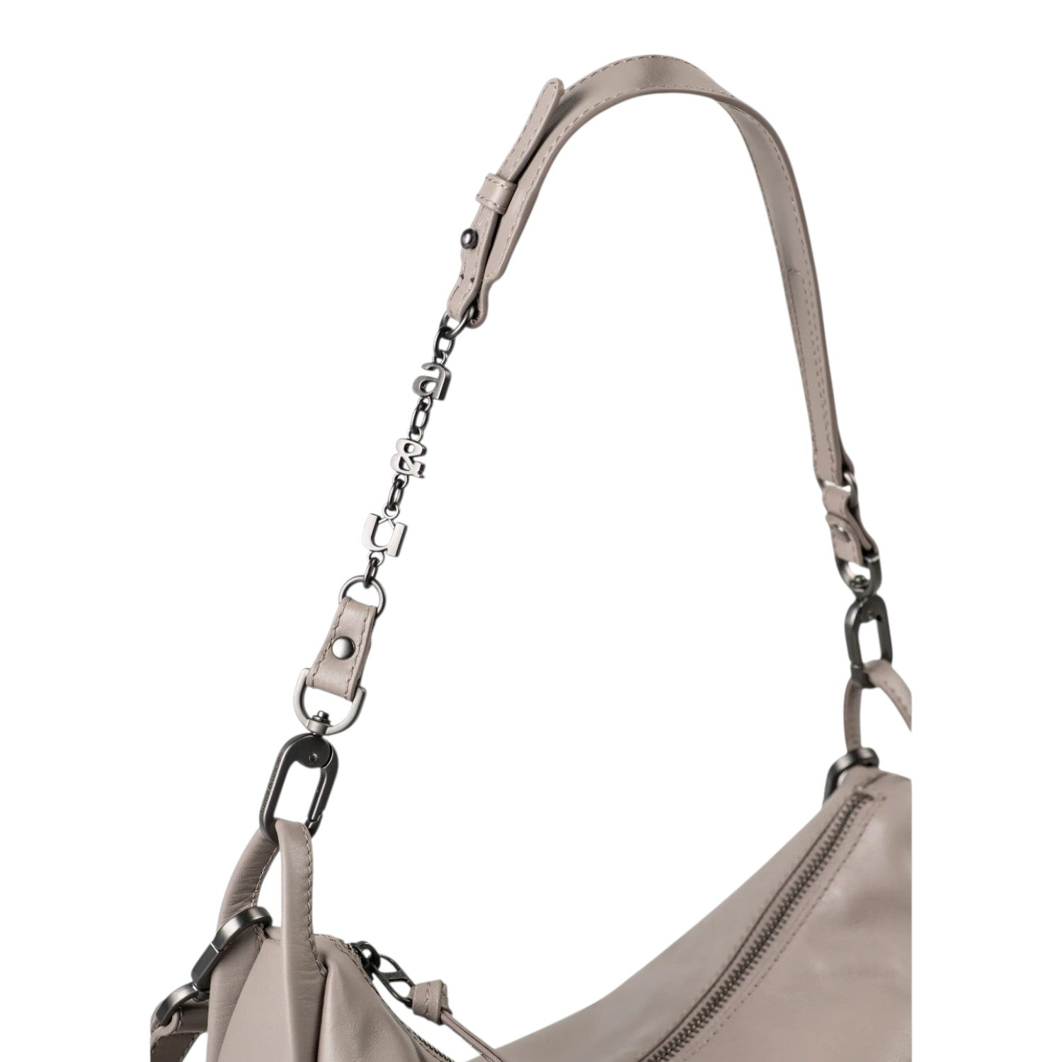 Lieblingstasche Raven beige leather handbag featuring a decorative silver chain strap with letter charms