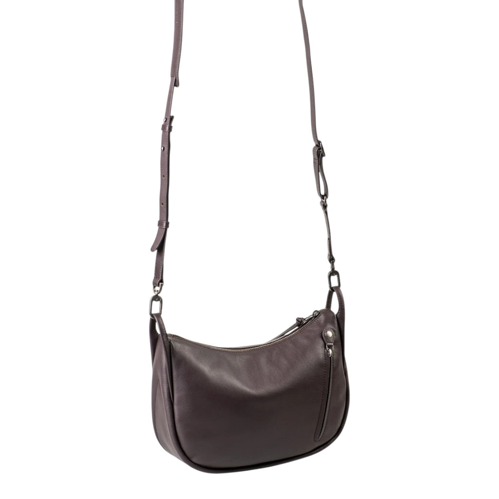 Lieblingstasche Raven dark brown leather crossbody bag with an adjustable strap and front zipper pocket