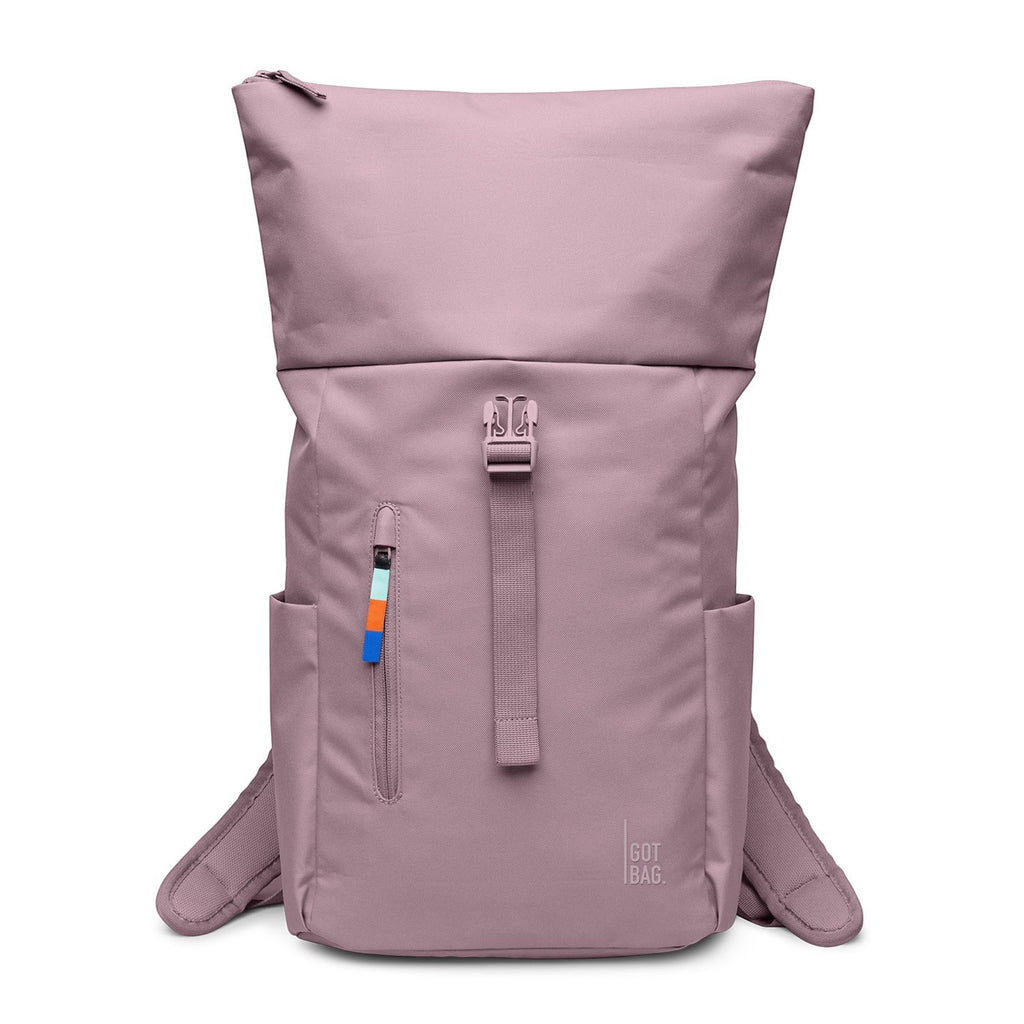 Lieblingstasche Rolltop Easy Small backpack in dusty rose, with a roll-top closure and front zip pocket with colorful pull tab.