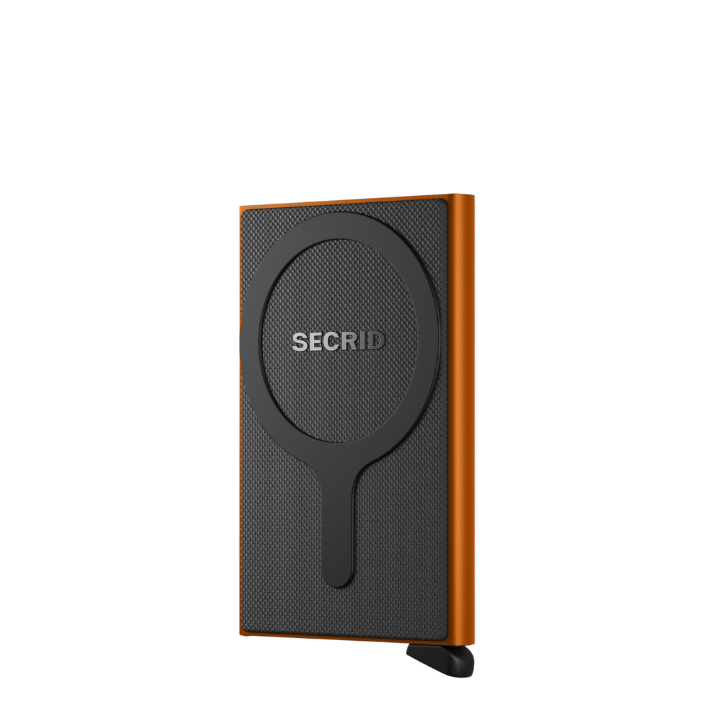 Lieblingstasche Secrid Cardprotector for MagSafe in orange and black with a textured magnetic attachment surface
