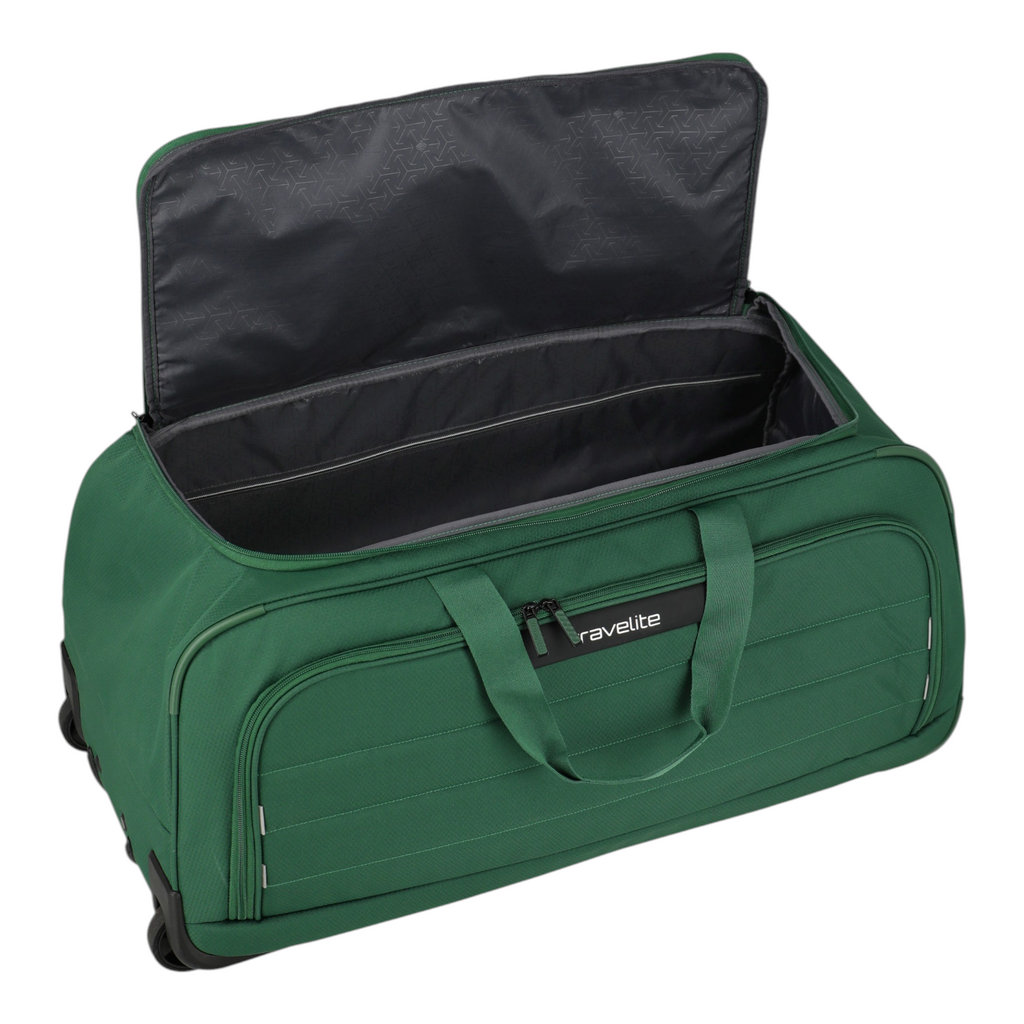 Lieblingstasche Skaii wheeled duffle bag in green with an open main compartment and durable fabric construction