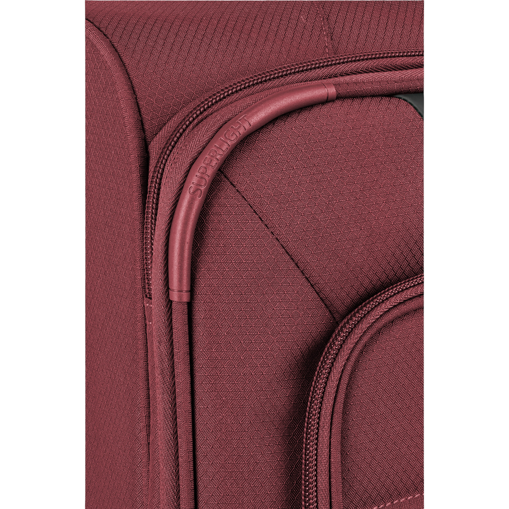 Lieblingstasche Skaii Trolley 4W S in burgundy fabric with Superlight branding detail on the handle