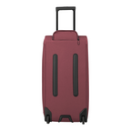 Lieblingstasche Skaii Wheeled Duffle M in burgundy with black telescopic handle and durable rolling wheels
