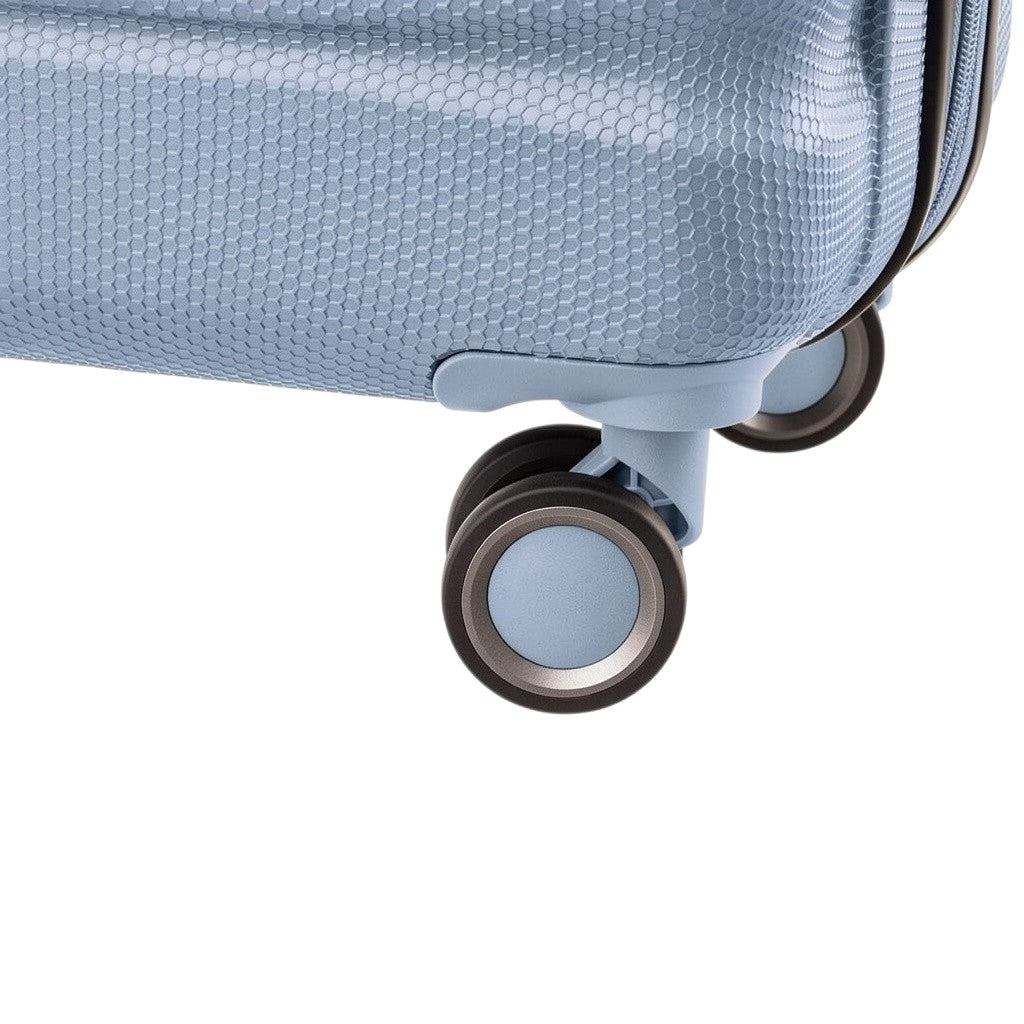 Lieblingstasche Stratosphere Spinner M teal hard-shell suitcase with textured honeycomb pattern and spinner wheels.