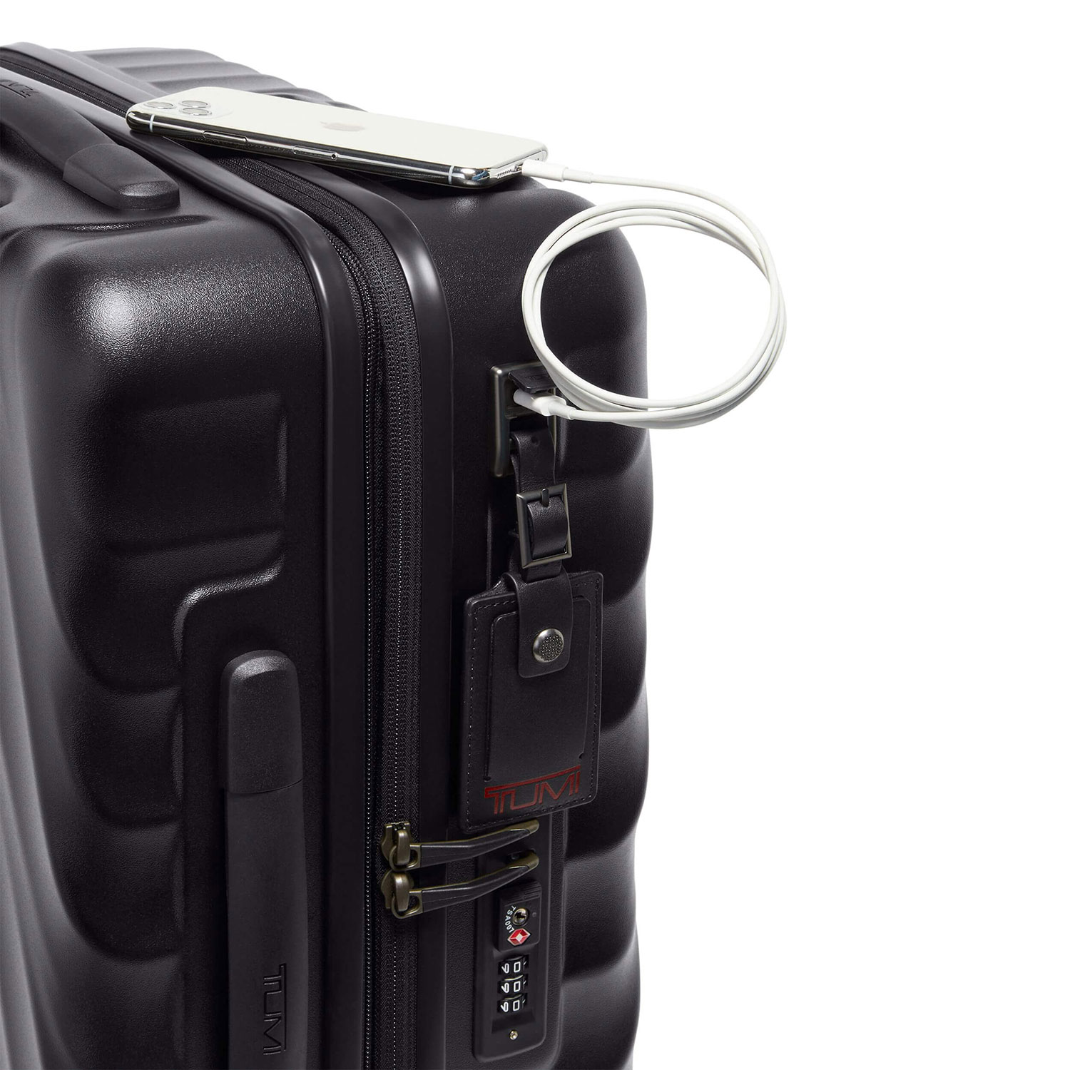 TUMI_19-DEGREE-Continental-Expandable-4-Wheel-Carry-On-147677-6153_black-texture-6CrYOuLTd9RNoa