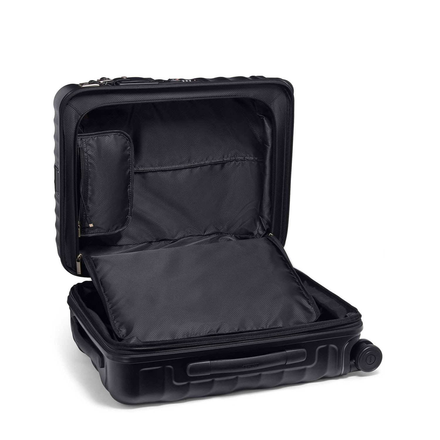 TUMI_19-DEGREE-Continental-Expandable-4-Wheel-Carry-On-147677-6153_black-texture-3WSnfk8M0cc222