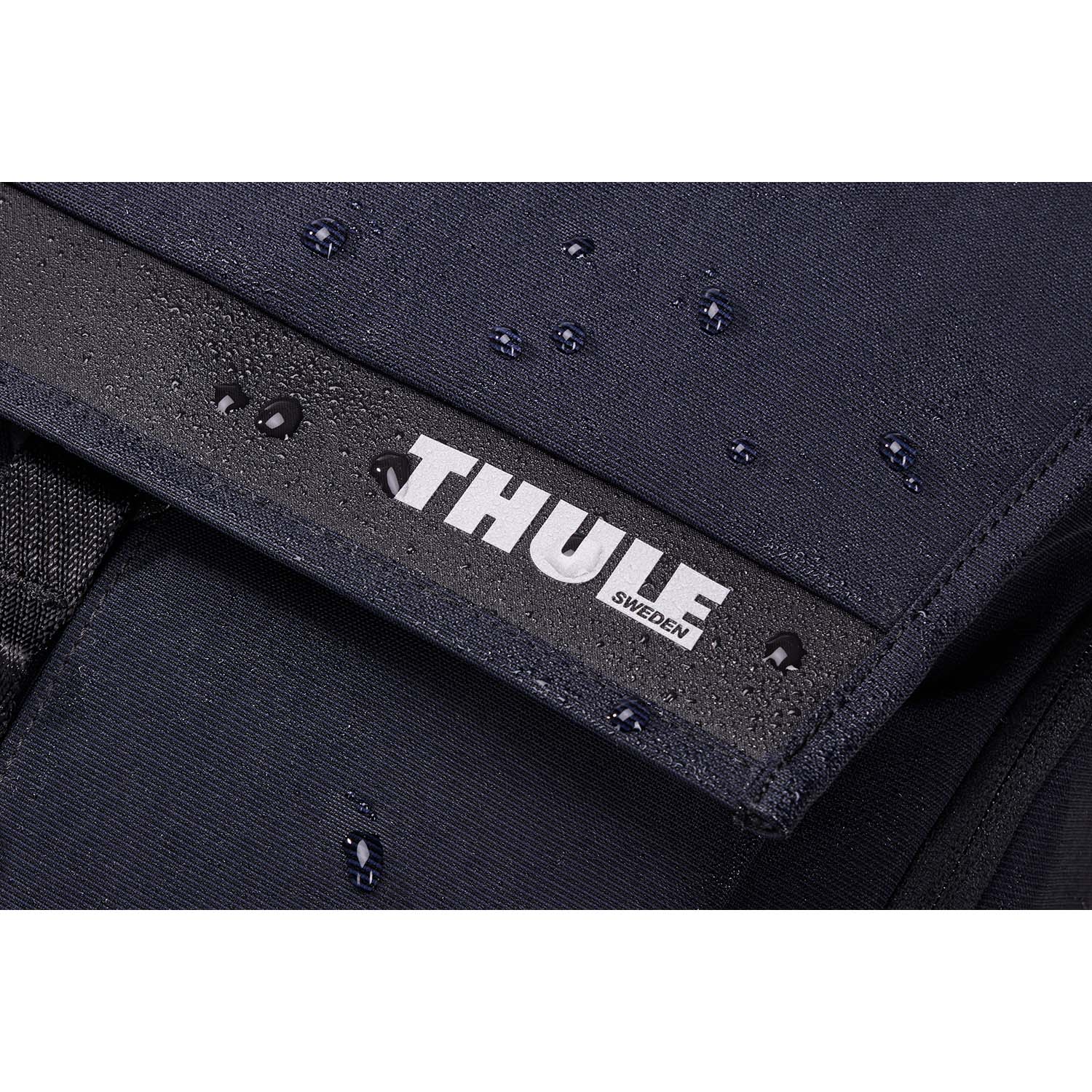 Thule_Paramount-Backpack-27l-3205014-black-8